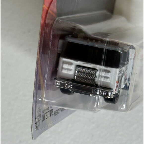 Matchbox 2025 Pierce Arrow XT Fire Engine 104/125 White & Red Truck NOC - Picture 3 of 5